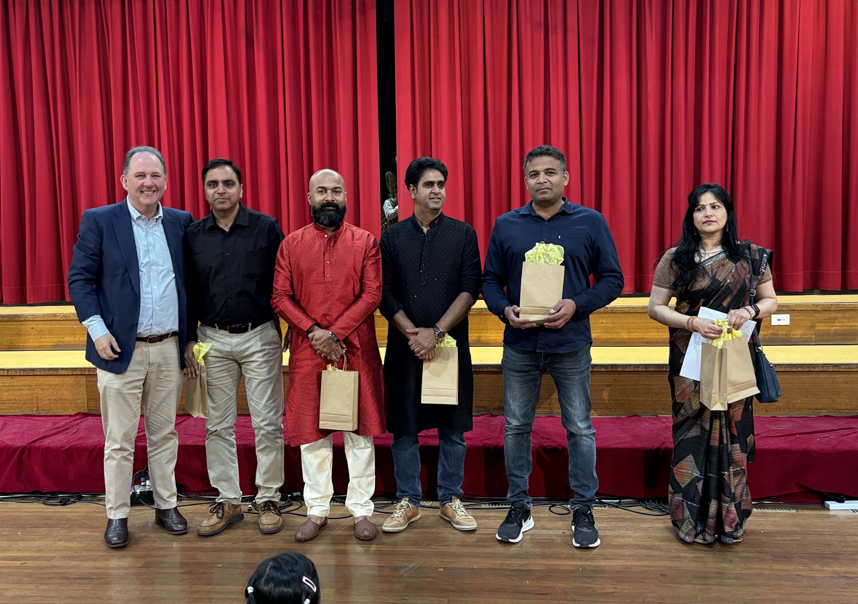 Alister with award recipients at the IABBV Hindi School Hindas Day